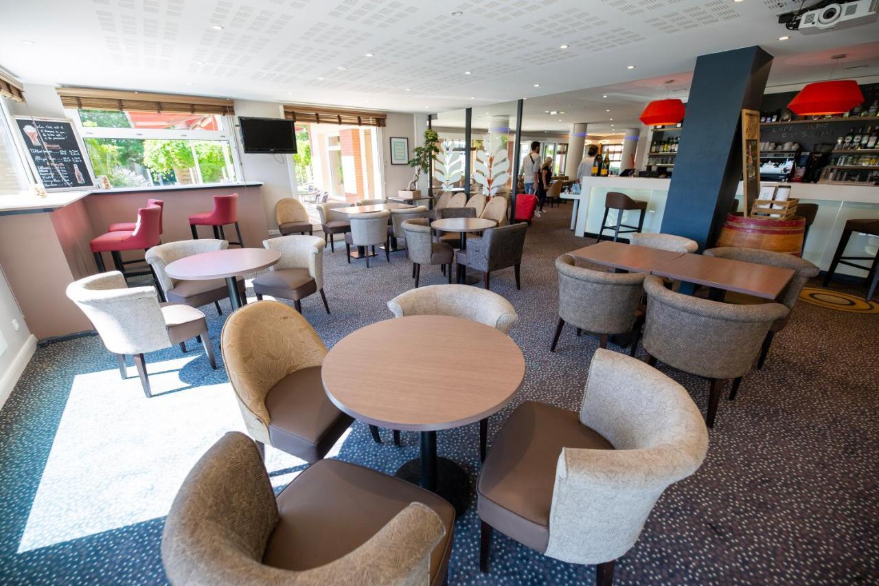 Hostellerie Saint Vincent Beauvais Aeroport Buitenkant foto