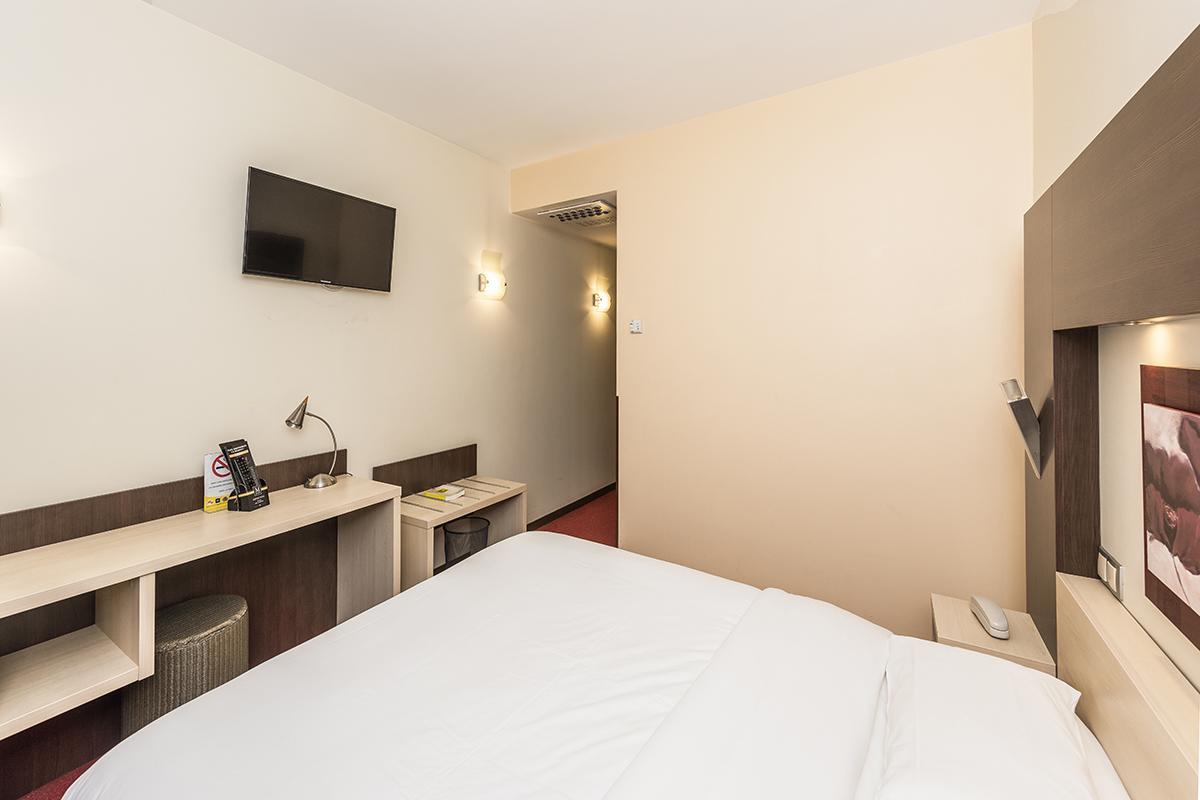 Hostellerie Saint Vincent Beauvais Aeroport Buitenkant foto