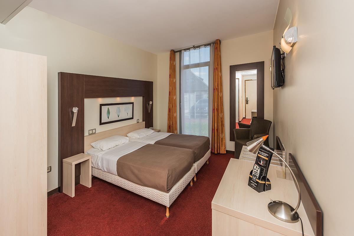 Hostellerie Saint Vincent Beauvais Aeroport Buitenkant foto