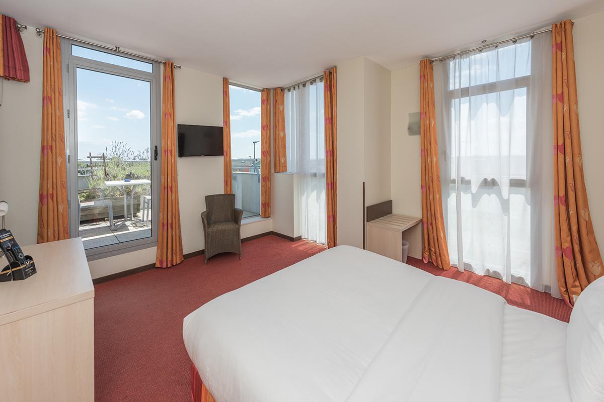Hostellerie Saint Vincent Beauvais Aeroport Buitenkant foto